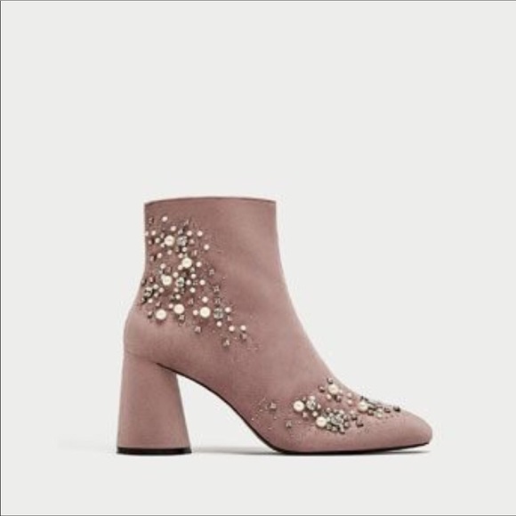 Zara Shoes - 🌲❄️🥂⛄️❤️ Zara Beaded Velvet Ankle Booties